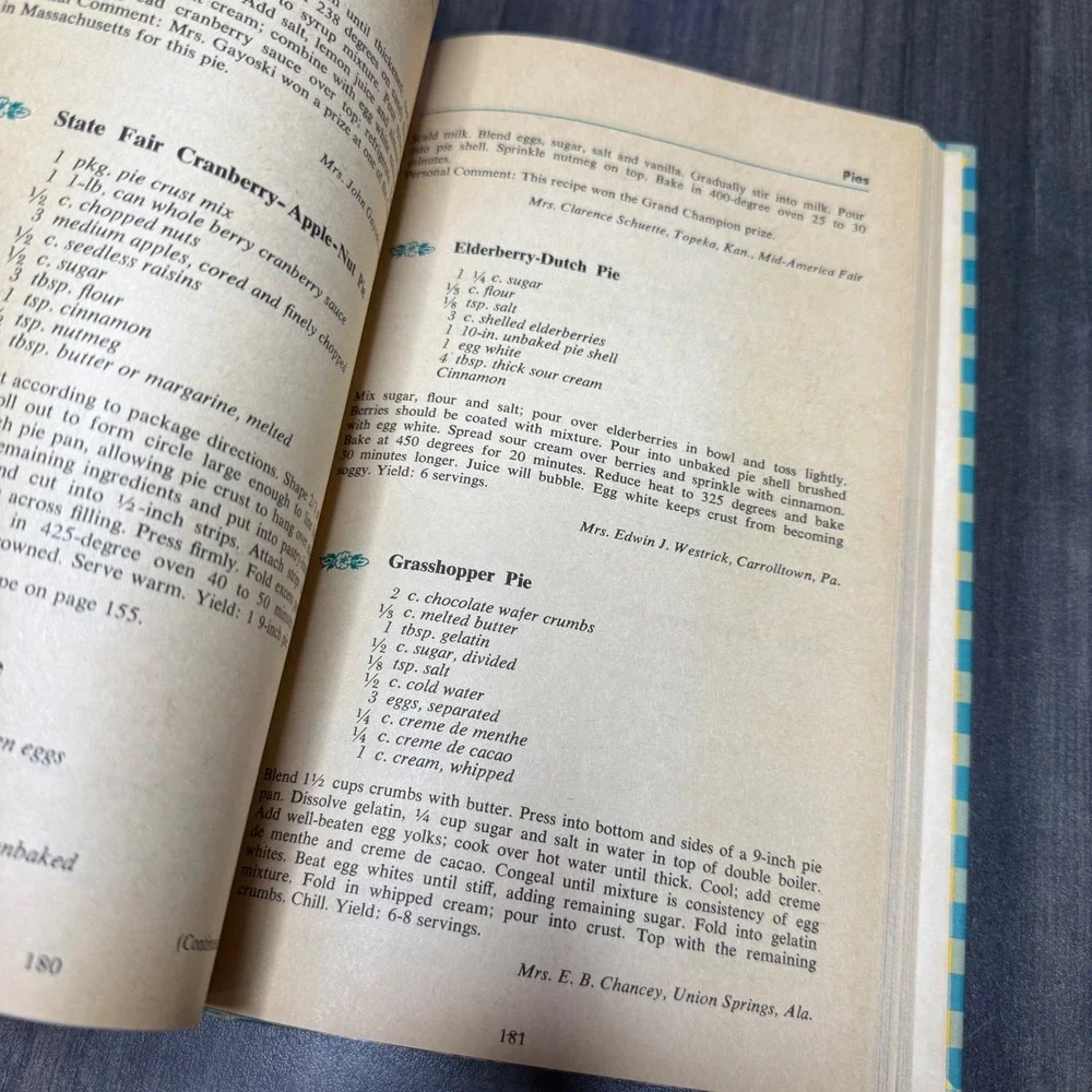 Favorite Recipes of America‎ Desserts Cookbook 1968 Vintage Baking Party
